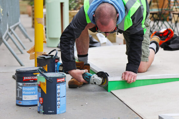 Grinding aluminium floor edging